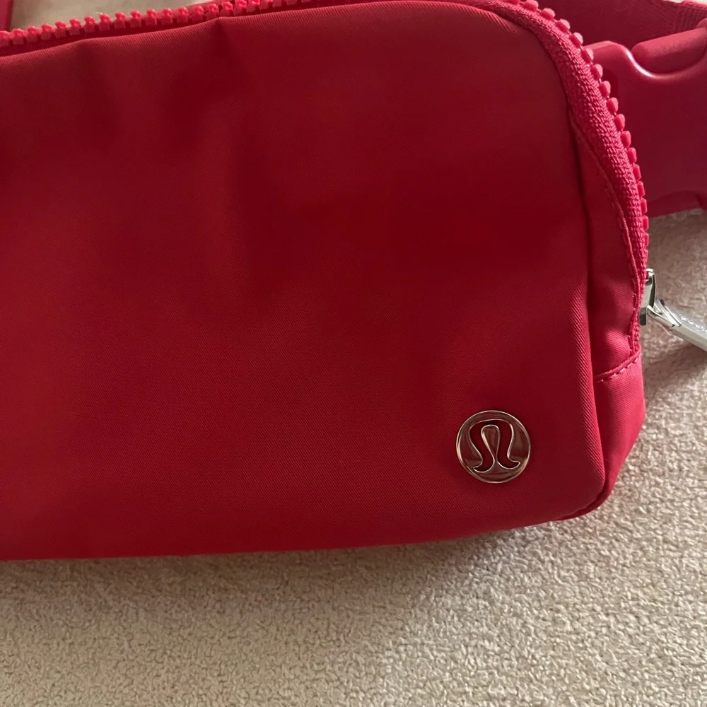 Lululemon bag - Picture 3 of 5
